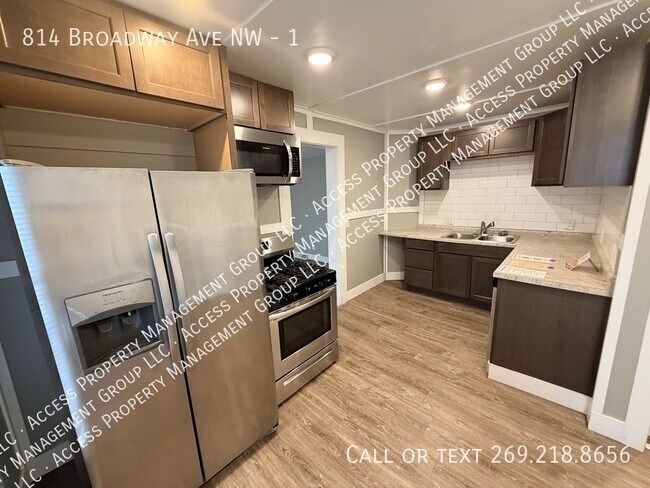 Building Photo - 814 Broadway Ave NW