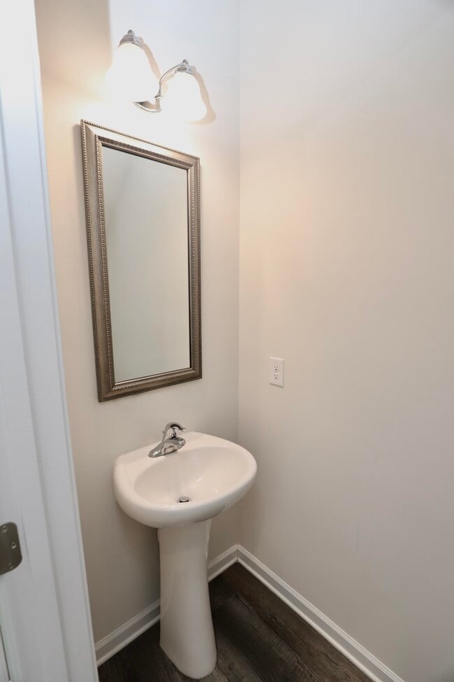 Building Photo - 1854 Gabriel Ln