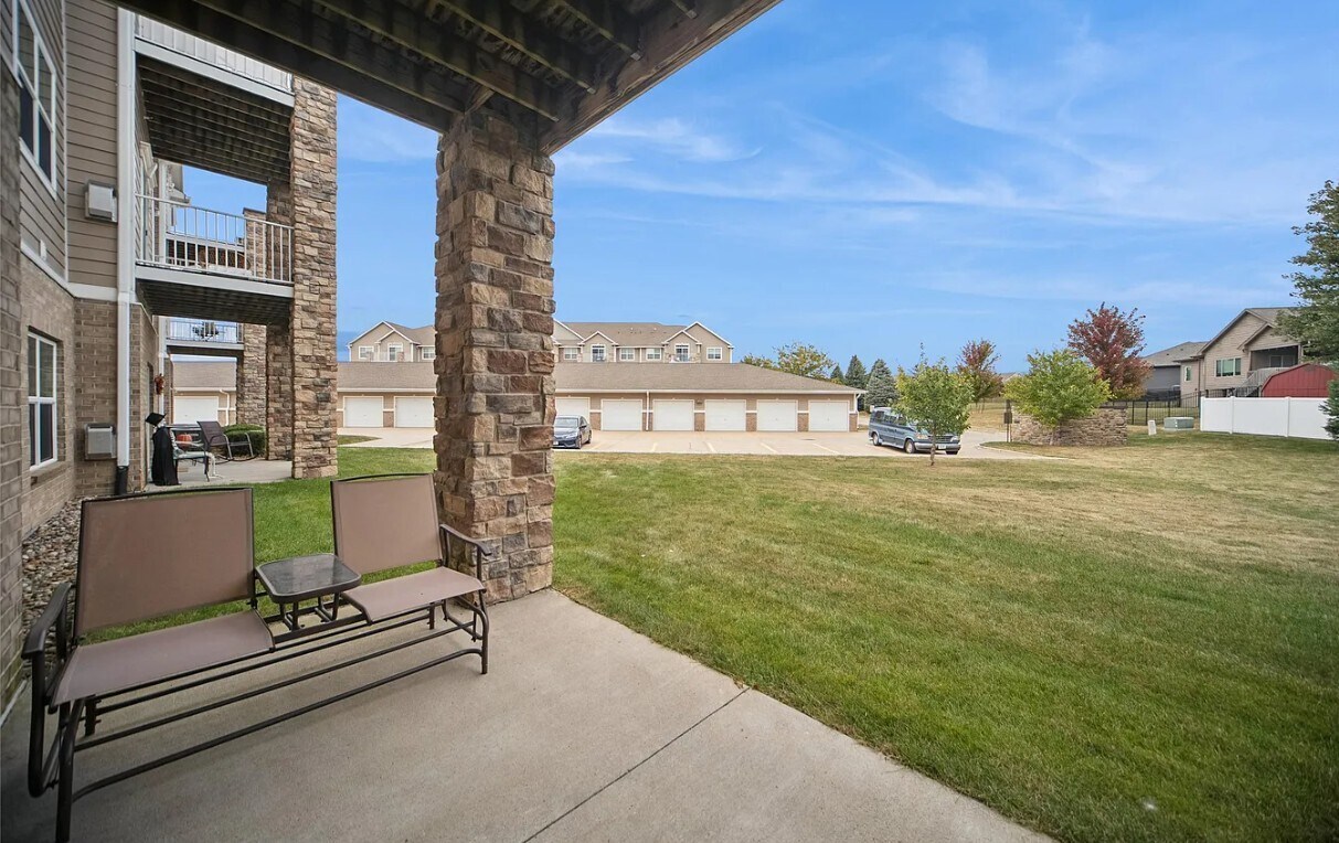 Building Photo - 8350 Ep True Pky