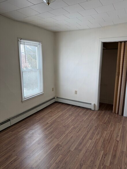 Building Photo - 1524 Meylert Ave