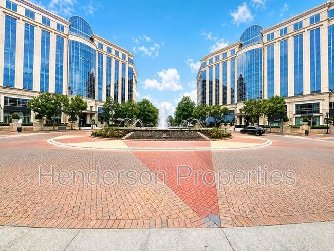 Building Photo - 4620 Piedmont Row Dr