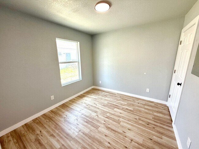 Building Photo - 2630 Observation Dr