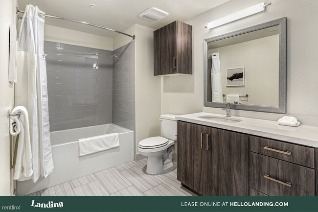 Building Photo - 399 E Sheridan St