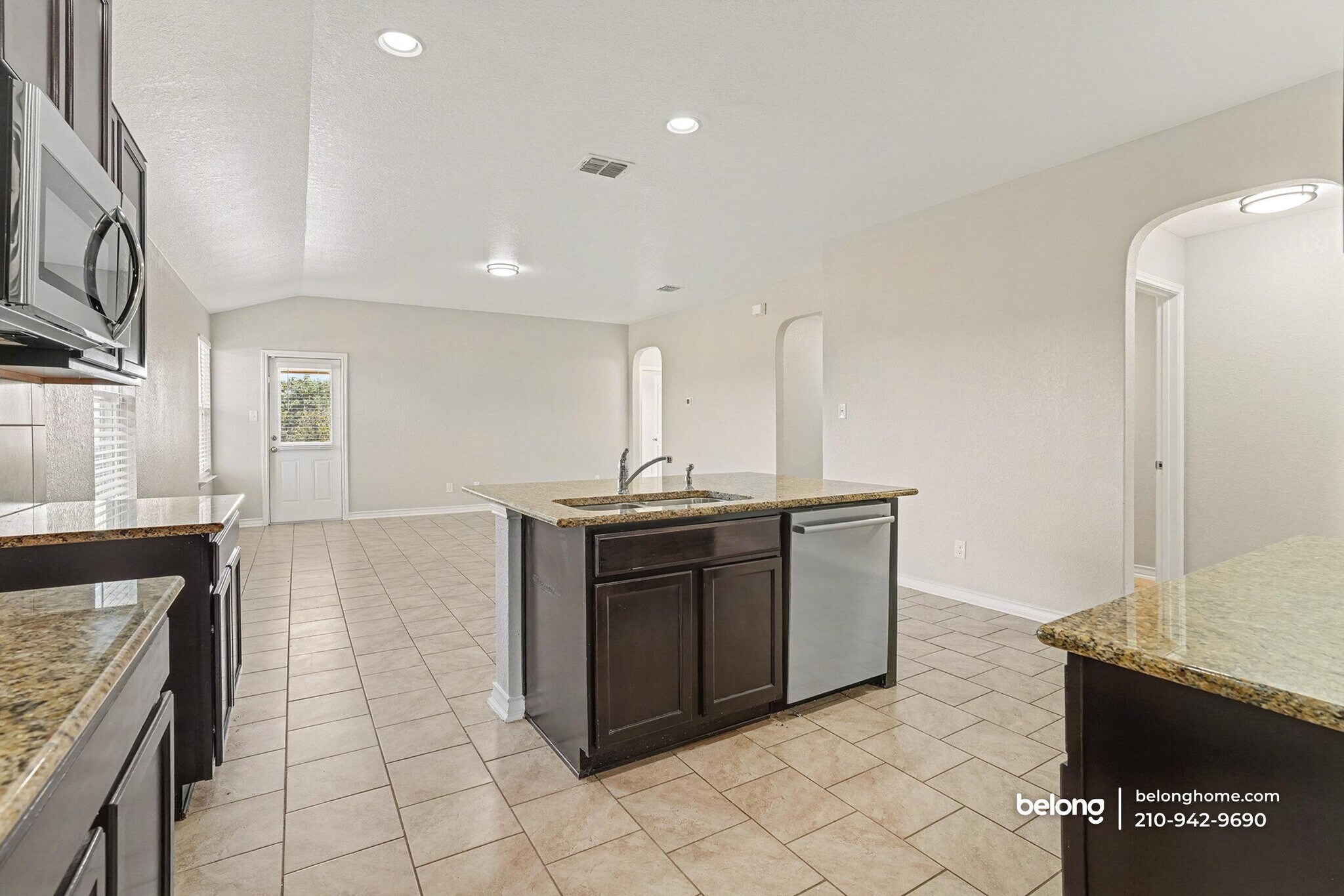 Building Photo - 1502 Mourning Dove