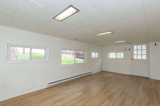 Building Photo - 2 Bed, 2 Full Bath Single Family Home in H...