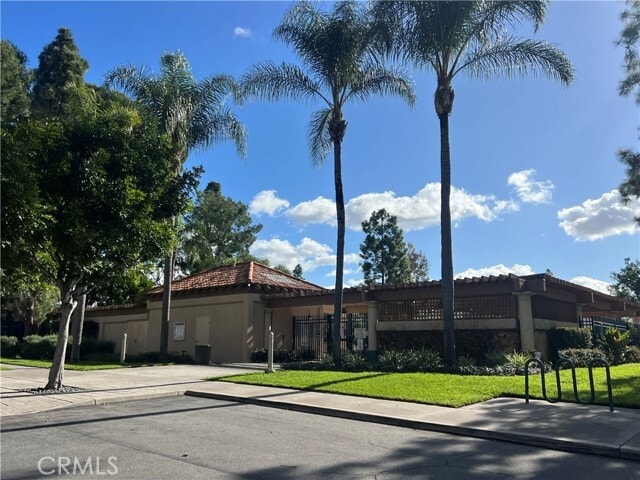 Building Photo - 107 Gallery