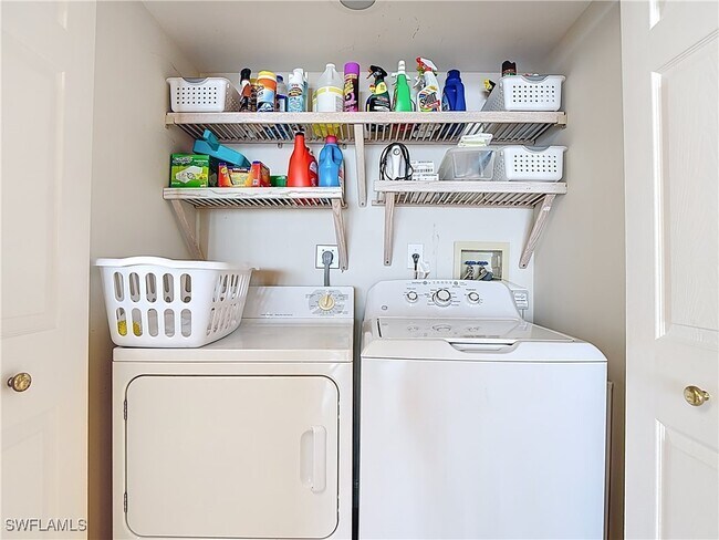 Building Photo - 6849 Grenadier Blvd