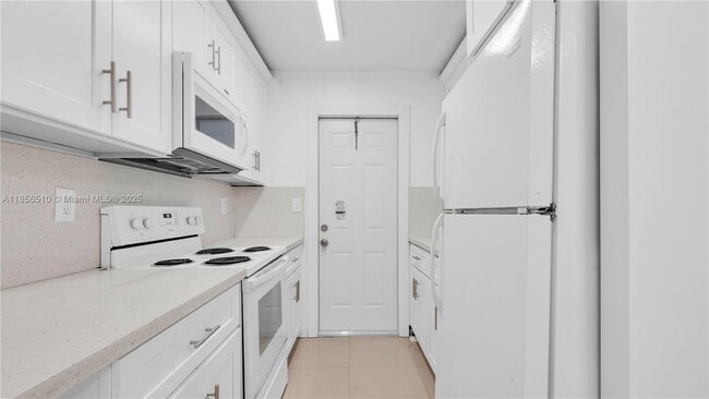 Building Photo - 806 N 24th Ave