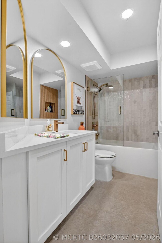 Building Photo - 5801 Coach House Cir