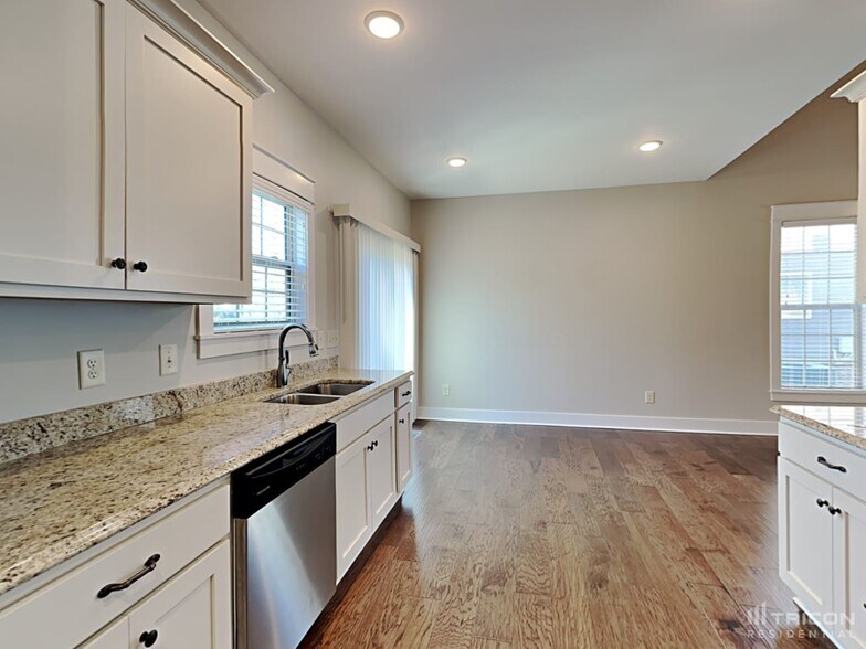 Building Photo - 1047 Harper Dean Wy