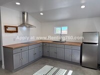 Building Photo - Modern 1 Bed 1 Bath Home!