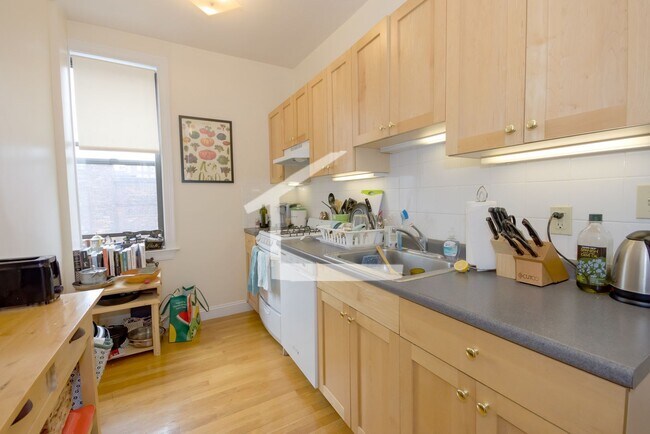 Building Photo - 1336 Commonwealth Ave