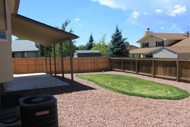 Building Photo - 2130 Crystal River Dr