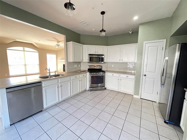 Building Photo - 7008 Auckland Dr