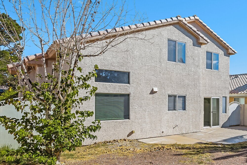 Building Photo - 5301 White Coyote Pl