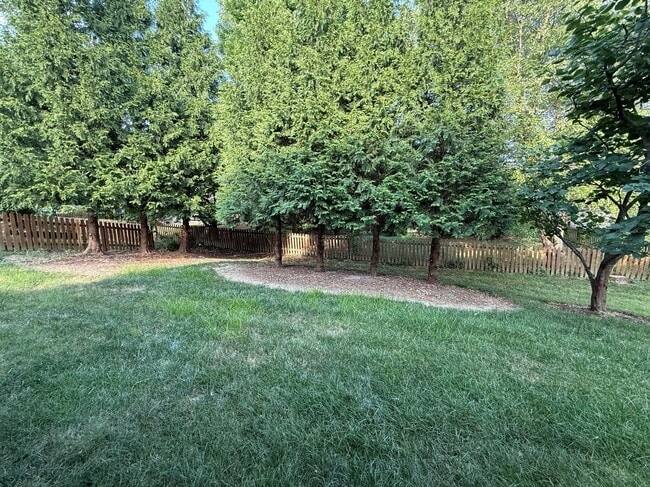 Building Photo - 6802 Stanwood Dr