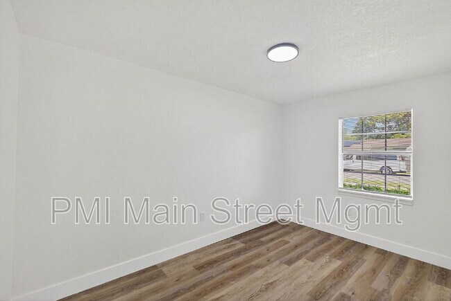 Building Photo - 1098 Leeway Ct