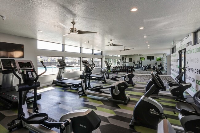 Building Photo - 556 E 250 N