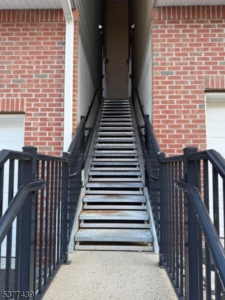 Building Photo - 155 Conover Terrace