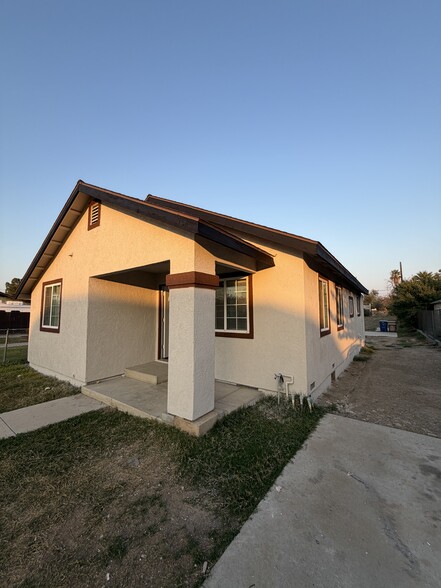 Building Photo - 706 T St