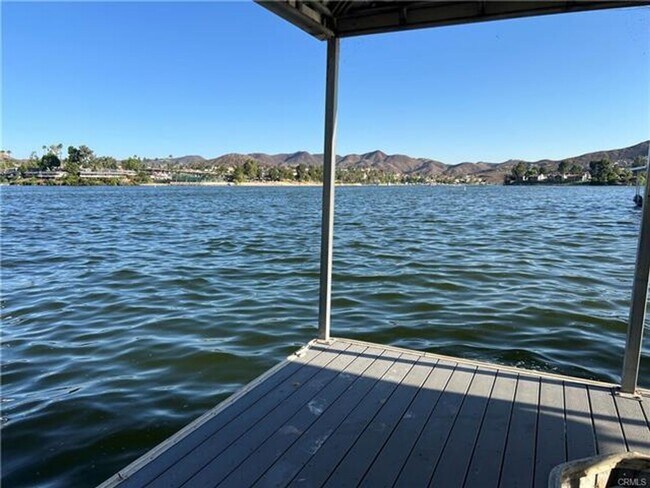 Building Photo - Stunning Lakefront Retreat in Gated Canyon...