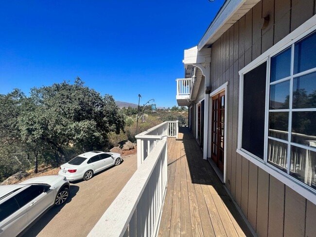 Building Photo - Stunning 3BR/3BA + Loft Home | 1,920 SqFt ...
