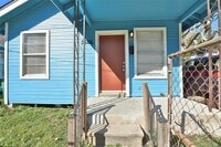 Building Photo - 3606 Live Oak St