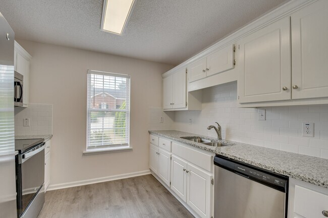 Building Photo - 513 Brians Way