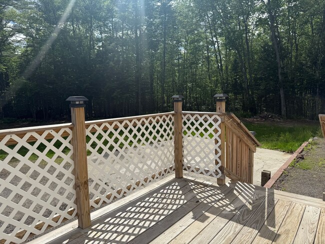 Building Photo - Nearly new 3 bedroom mobile home on a big ...