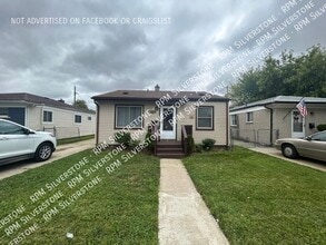 Building Photo - 8716 Essex Ave