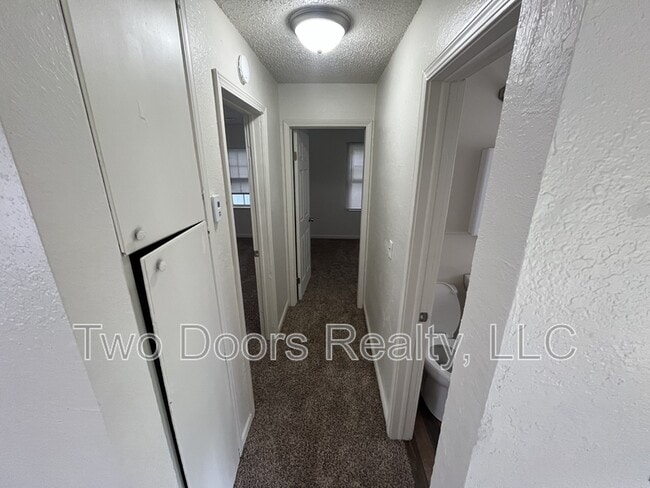 Building Photo - 4117 N Libby Ave