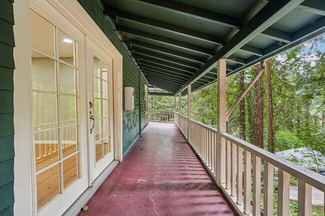 Building Photo - 21567 Starrett Hill Dr