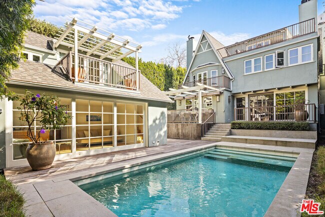 Building Photo - 165 Mabery Rd