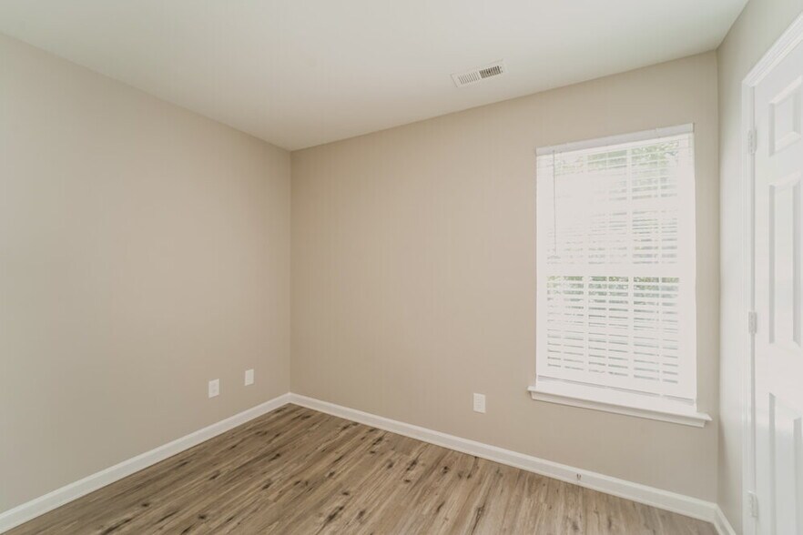 Building Photo - 9216 Aloysia Ln
