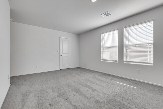 Building Photo - Welcome to a stunning recently built townh...