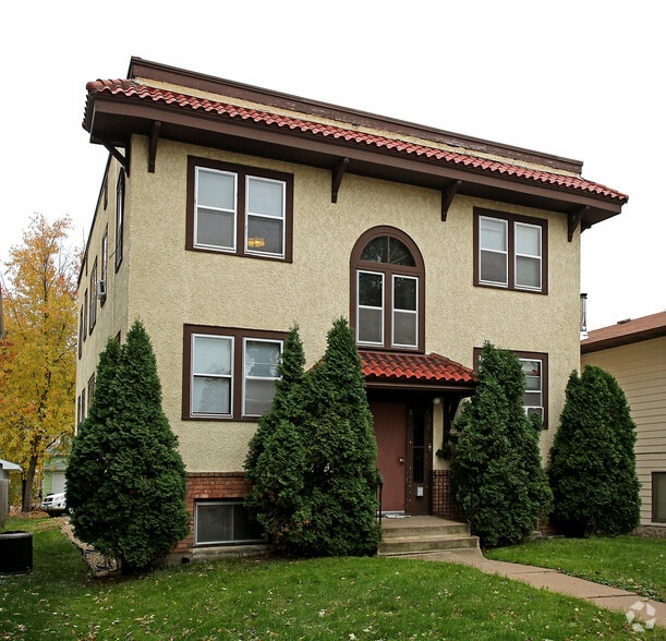 Primary Photo - 946 Randolph Ave