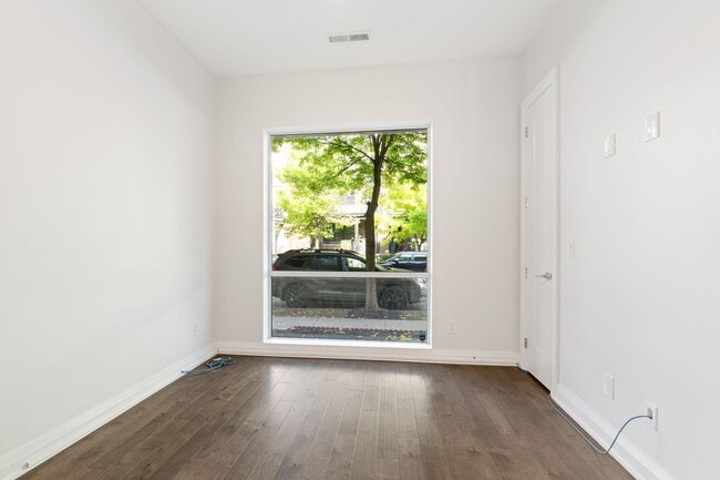 Building Photo - 801 N 6th St