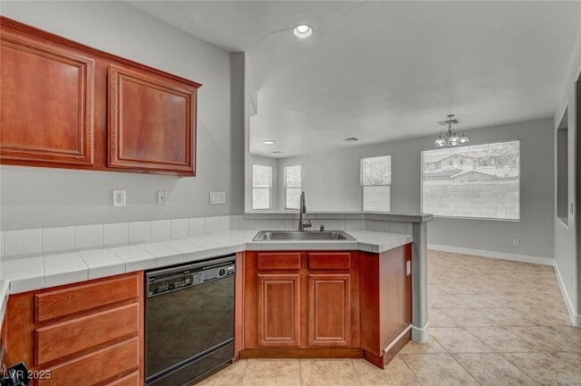 Building Photo - 5237 Grand Lake St