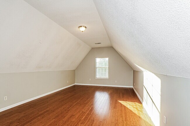 Building Photo - 1128 Casentino St