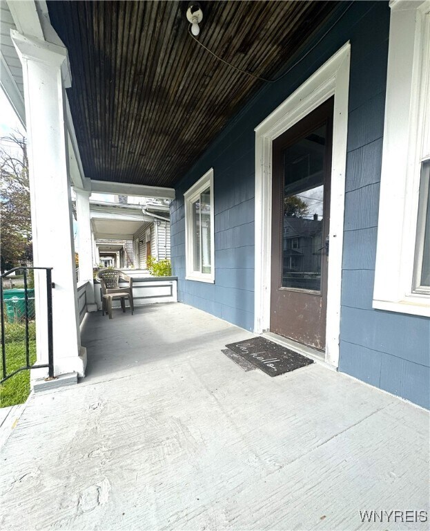 Building Photo - 1820 1/2 Whitney Ave