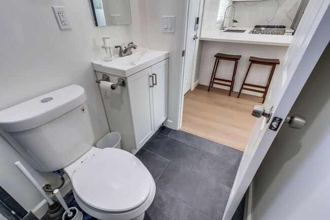 Building Photo - 6504 W 84th Pl