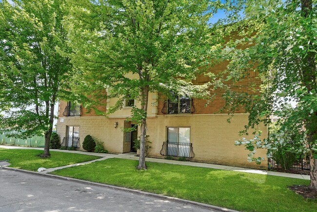 Building Photo - 3423 Ridgeland-301
