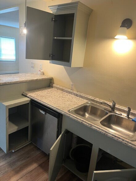 Building Photo - 926 Claiborne Ave