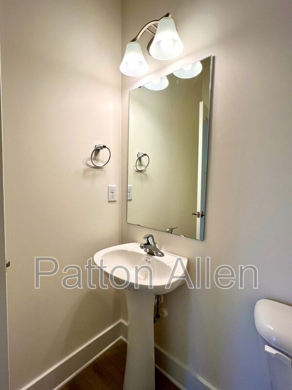 Building Photo - 117 N Christie Ct
