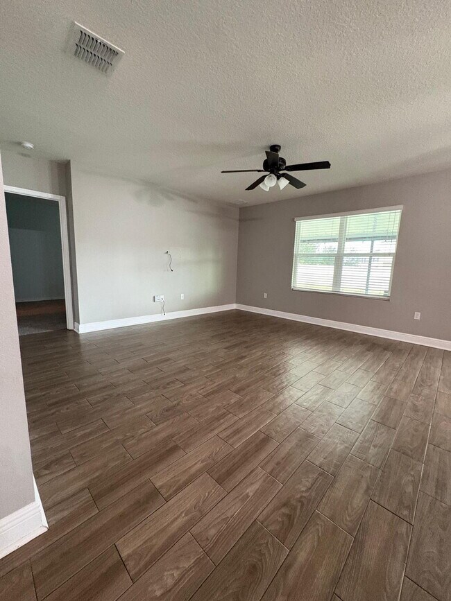 Building Photo - 505 Arbequina Ct