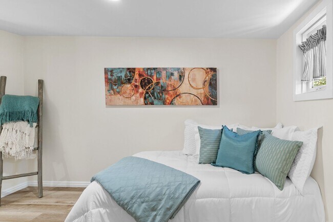 Building Photo - Sunny and Charming Boulder Creek Retreat - Modern Living on a Shared Property