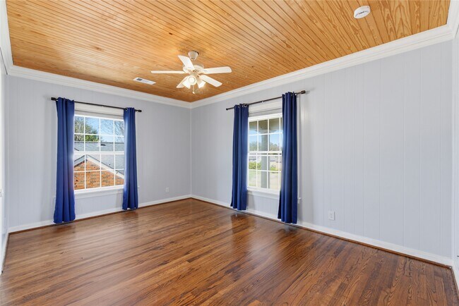 Building Photo - 6666 Fairfield St