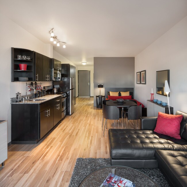 Building Photo - Milano