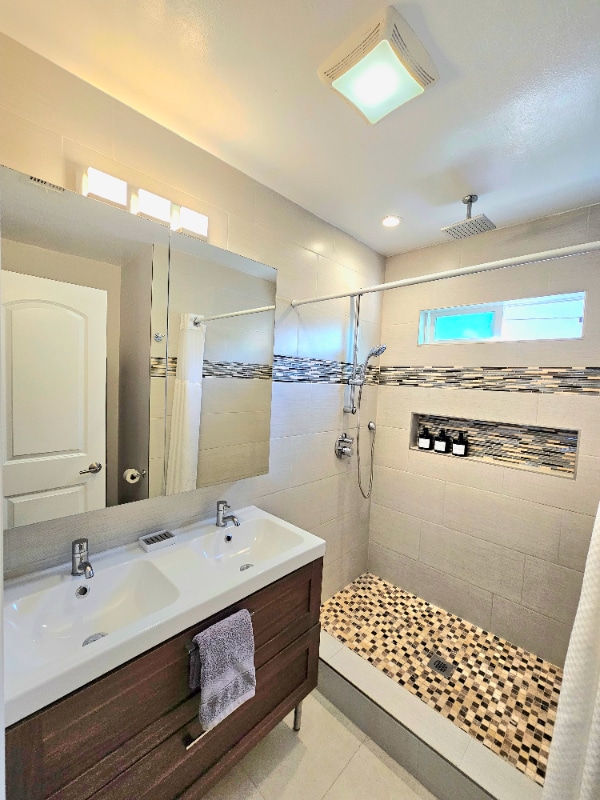 Building Photo - 3822 Aragon Dr