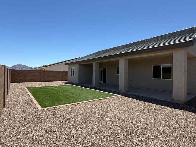 Building Photo - EL RANCHO ENCANTADO